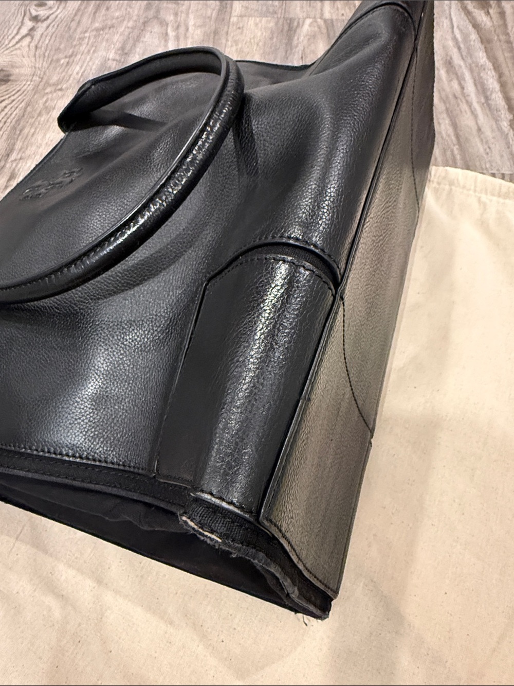 Tory Burch Ella Black Leather Tote Bag - Picture 11 of 16